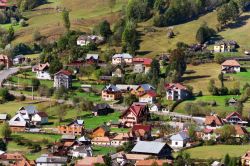 La cittadina di Bran, a sud di Brasov, in Romania  - © Alexandru Logel / Shutterstock.com