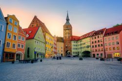 La cittadina medievale di Landsberg am Lech (Germania) al tramonto.
