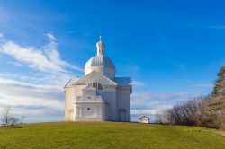 La Collina Sacra di Tanzberg Hill a Mikulov, Repubblica Ceca. E' uno dei primi luoghi di pellegrinaggio nel sud della Moravia e uno dei percorsi religiosi più importanti del territorio ...