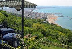 La costa di Cattolica vista dalle colline romagnole