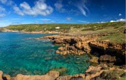 La costa di S'Enna e S'Arca a Pistis sul mare della Sardegna occidentale