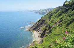 La costa Vasca nei dintorni di Deba, nei paesi Baschi della Spagna