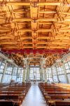 La cripta del santuario di Sao Bento da Porta Aberta, Terras de Bouro (Portogallo) - © StockPhotosArt / Shutterstock.com