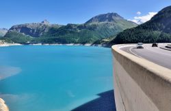 La Diga di Tignes, uno dei luoghi della serie TV les Revenants.