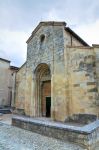 La facciata della Chiesa parrocchiale di San Giorgio a Vigoleno - © Mi.Ti. / Shutterstock.com