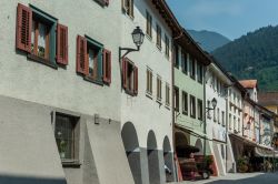 La facciata di un palazzo storico nel centro di Bludenz, Austria - © Karl Allen Lugmayer / Shutterstock.com