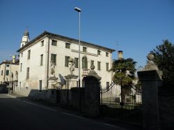 La facciata principale di Villa Marin Fattore  a Paluello di Stra, in Veneto - © Threecharlie, CC BY-SA 3.0, Wikimedia Commons