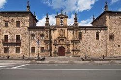 La facciata rinascimentale dell'Università di Onati, Paesi Baschi, Spagna.
