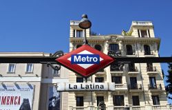 La fermata metro di La Latina, linea metropolitana ...