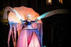 Un momento della Festa Veneziana durante la prima parte notturna - © Pablo Sarompas / Shutterstock.com