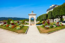 La fontana Alfred de Vigny al Boulevard des Pyrenees nella città di Pau, Francia.
