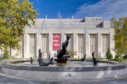 La fontana della Nascita di Venere in Showalter Plaza all'Indiana University di Bloomington, USA - © Ken Wolter / Shutterstock.com