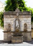 La fontana della Venere Ciprea (Venus Ciprea). si trova a Castelbuono in Sicilia - © goghy73 / Shutterstock.com