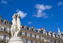 La Fontana delle Tre Grazie in Piazza della Commedia a Montpellier, Francia.

