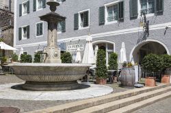 La fontana in una piazza del centro storico di Rapperswil-Jona, Svizzera - © marekusz / Shutterstock.com