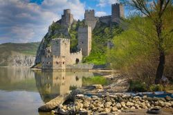 La fortezza di Golubac sul Danubio in Serbia, Parco nazionale di Djerdap