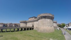 La fortezza di Senigallia, ovvero Rocca Roveresca, eretta dalla famiglia Della Rovere nelle Marche - © D-VISIONS / Shutterstock.com