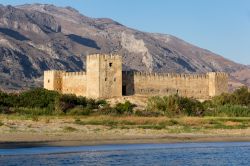 La fortificazione di Frangokastello a Chania, isola di Creta. Siamo in una delle zone più suggestive di quest'isola greca, nel bel mezzo di un tratto costiero -  © TakB ...