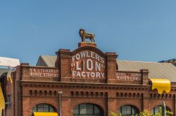 La Fowler's Lion Factory di Adelaide, Australia. Dal 1992 è un distretto artistico noto con il nome di Lions Arts Centre - © Sean Heatley / Shutterstock.com