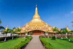 La Global Vipassana Pagoda a Mumbai, India. Questa sala di meditazione si trova vicino a Gorai, a nord-ovest di Mumbai. E' considerata un monumento di pace e di armonia.
