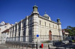 La grande sinagoga di Besancon in Quai de Strasbourg (Francia).
