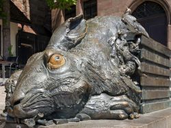 La Lepre, il monumento tributo a Albrecht Durer in centro a Norimberga - ©  Travel Faery / Shutterstock.com