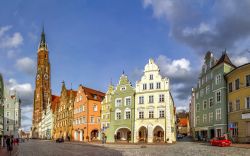 La maestosa collegiata di San Martino a Landshut, Germania. Qui si unirono in matrimonio il duca Giorgio detto il Ricco di Baviera e la principessa Edvige di Polonia.
