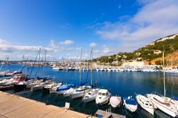 La marina del Club Nautico di Javea, nei pressi di Alicante, Spagna.
