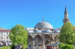 La moschea Lala Mustafa Pasha a Erzurum, Turchia: è una delle attrazioni più fotografate dai turisti.



