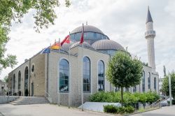 La moschea Merkez a Duisburg, Germania - © Lukassek / Shutterstock.com