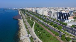 La passeggiata di Limassol, Cipro, vista dall'alto.

