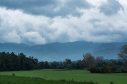 La piana di Fondi fotografata in Autunno: sullo sfondo i monti Aurunci