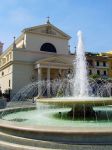 La piazza centrale di Anzio, la città della costa sud di Roma, nel Lazio - © David Dennis / Shutterstock.com