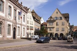 La piazza che ospita il mercato della frutta nel centro di Colmar, Francia. - © Solodovnikova Elena / Shutterstock.com 