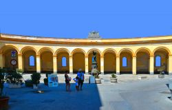 La piazza del vecchio Mercato del Pesce di Trapani in Sicilia - © poludziber / Shutterstock.com