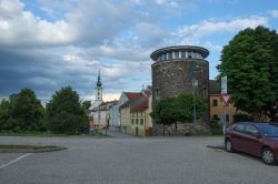 La piazza principale di Sankt Polten, Austria: la città sorge sul fiume Traisen, sulle colline prealpine.
