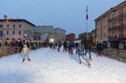 La pista di pattinaggio di Bussolengo viene realizzata ogni anno nel periodo invernale - © Omariam / Shutterstock.com