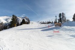 La Pista Tondi a Cortina d'Ampezzo scende dal Rifugio Faloria  - © OMNIA Relations / Martina De Biasi