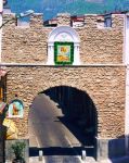La Porta Civica di San Nicola del centro storico di Striano in Campania - © Elelassam - CC BY-SA 3.0 - Wikipedia