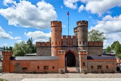 La porta di Friedrichsburg nella città di Kaliningrad, Russia. La costruzione del forte è iniziata nel 1657 durante la Seconda Guerra del Nord - © Alex Tihonovs / Shutterstock.com ...