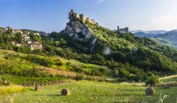 La posizione spettacolare di Roccascalegna in provincia di Chieti in Abruzzo