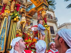 La Processione del Santissimo Crocifisso a Montelepre di Palermo - © Marco Crupi / Shutterstock.com