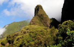 La roccia vulcanica chiamata Iao Needle, siamo a Maui sulle Isole Hawaii