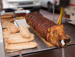 La sagra della porchetta di Ariccia, vicino a ...