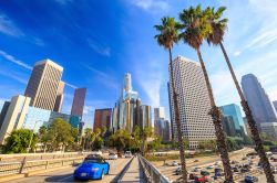 La skyline di Downtown Los Angeles  il centro commerciale della Città degli Angeli in California