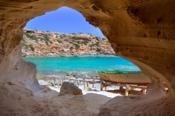 La spettacolare Cala en Baster una delle grotte di Formentera, Isole Baleari, Spagna.