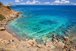 Una spettacolare caletta vicino al cimtero di Marettimo, isole Egadi, Sicilia