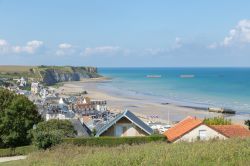 La spiaggia  Golden Beach a Arromanches les Bains, una delle spiagge del D-Day in Normandia