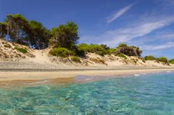 La spiaggia dei Laghi Alimini vicino ad Otranto in Puglia
