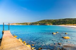 La spiaggia della Marmorata, il mare limpido della Costa Smeralda in Sardegna, Santa Teresa di Gallura